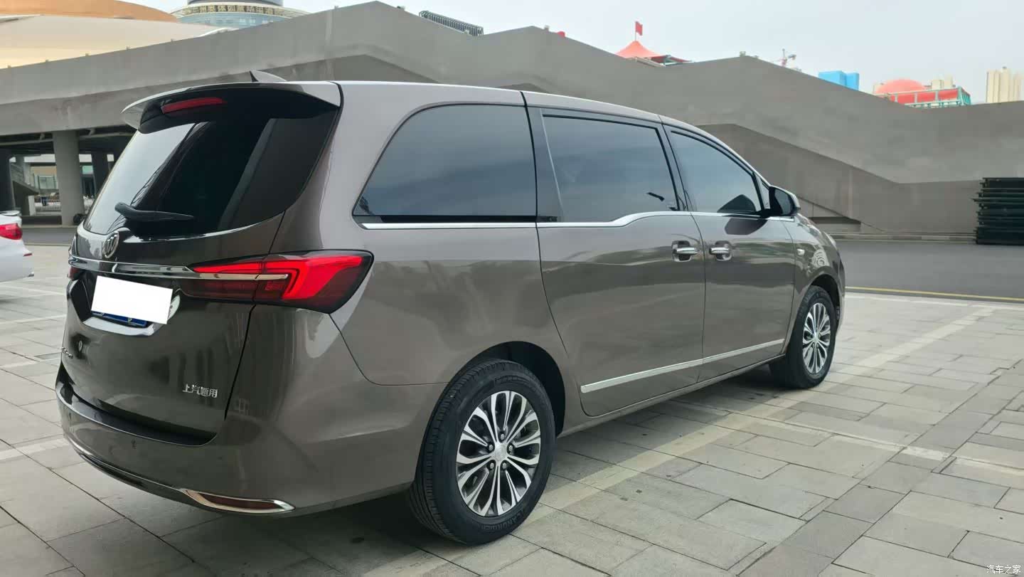 Buick GL8, 2022 6