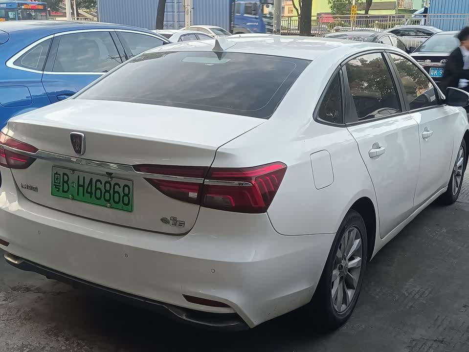 Roewe i6