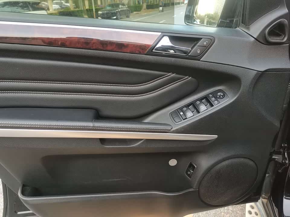 Mercedes-Benz M class