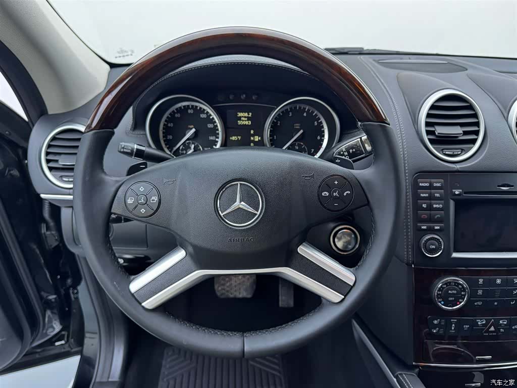Mercedes-Benz GL-Class, 2011 13