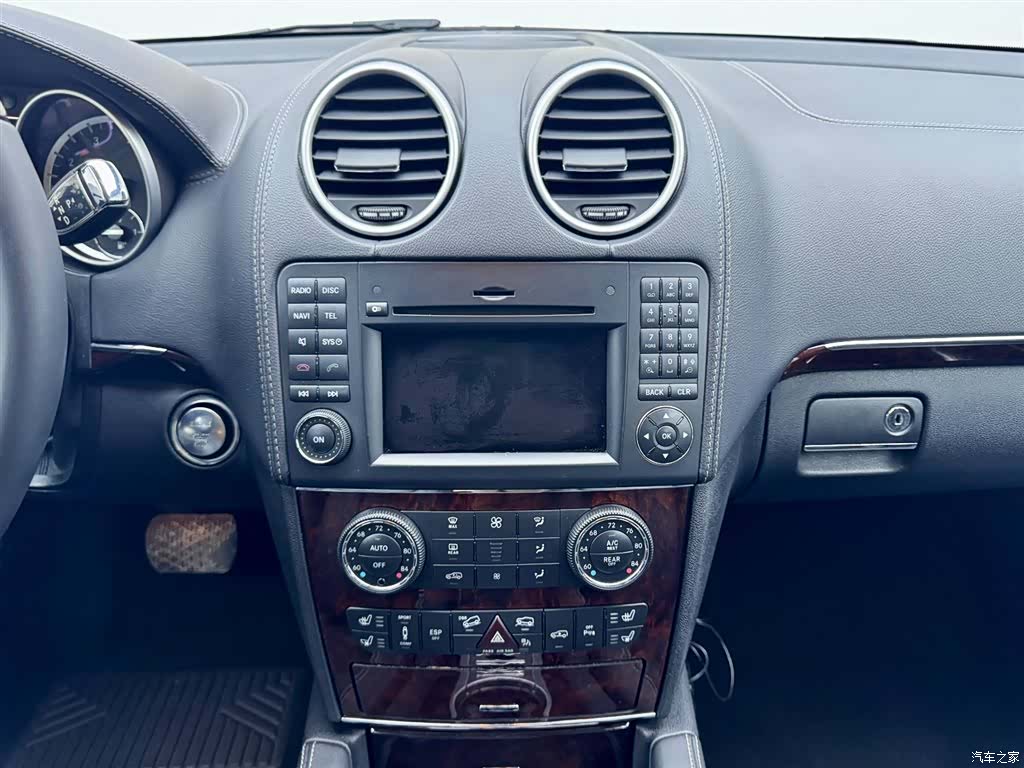 Mercedes-Benz GL-Class, 2011 14