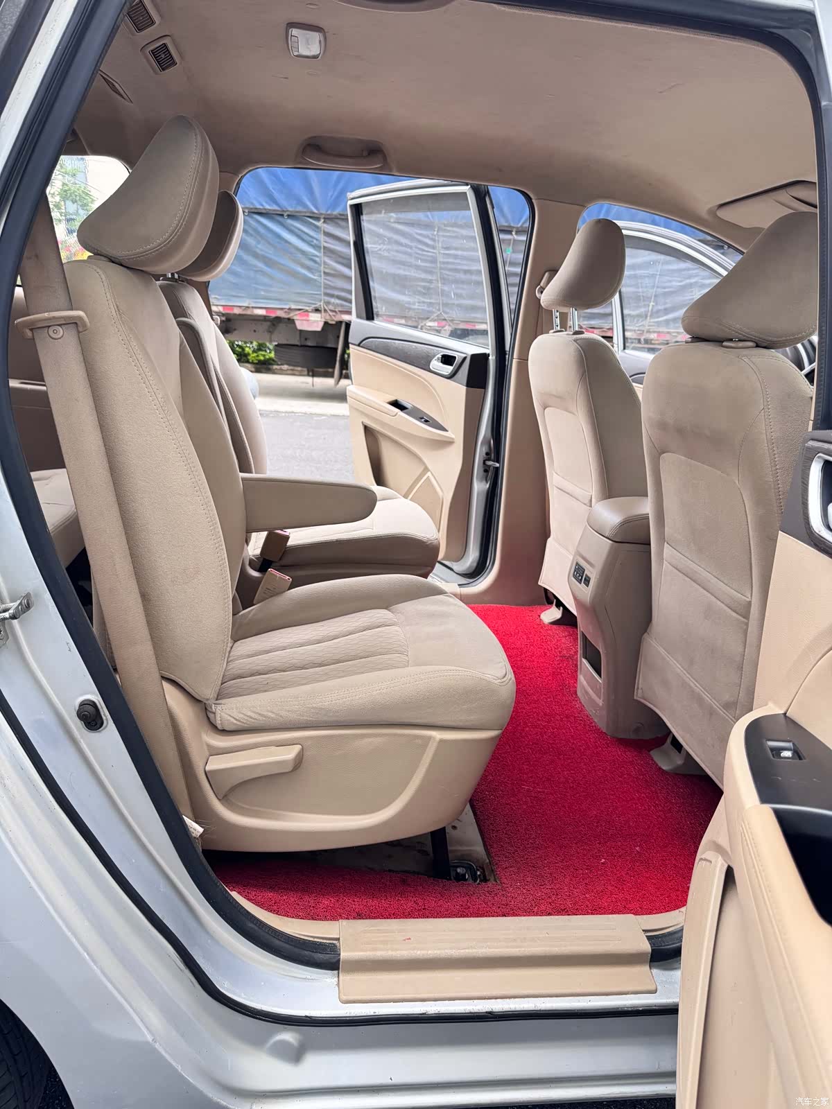 Wuling 730, 2016 13