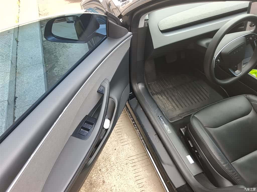 Tesla Model 3, 2023 16