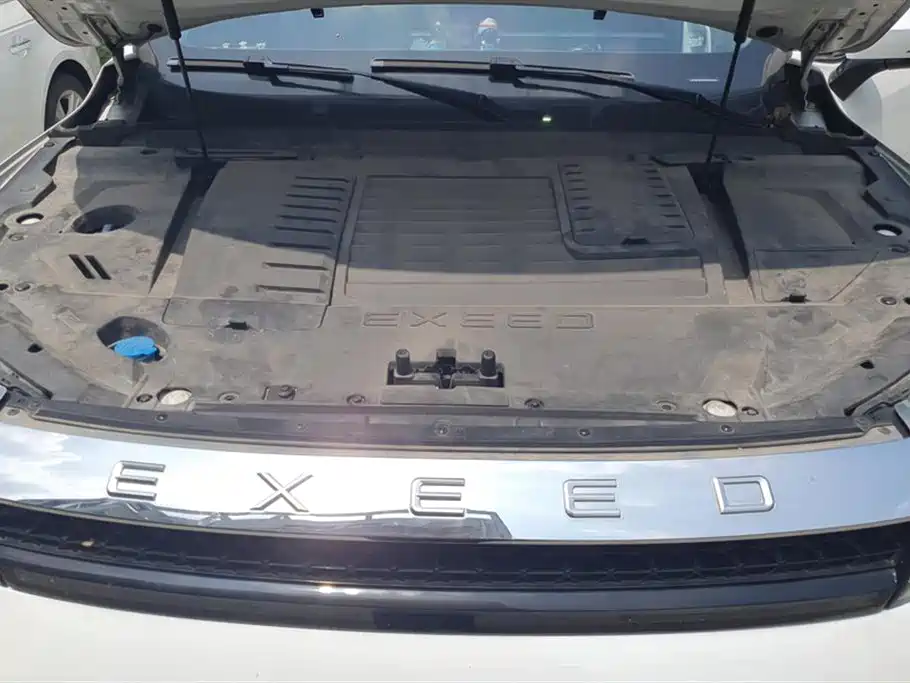 Exeed Chasing the wind