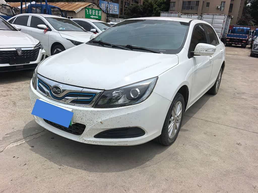 BYD e5