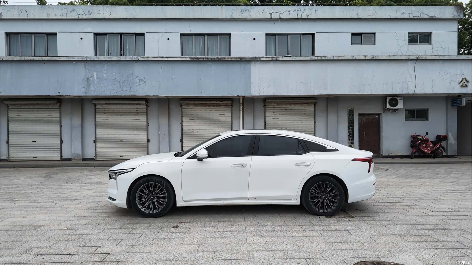 Bestune B70, 2023 4