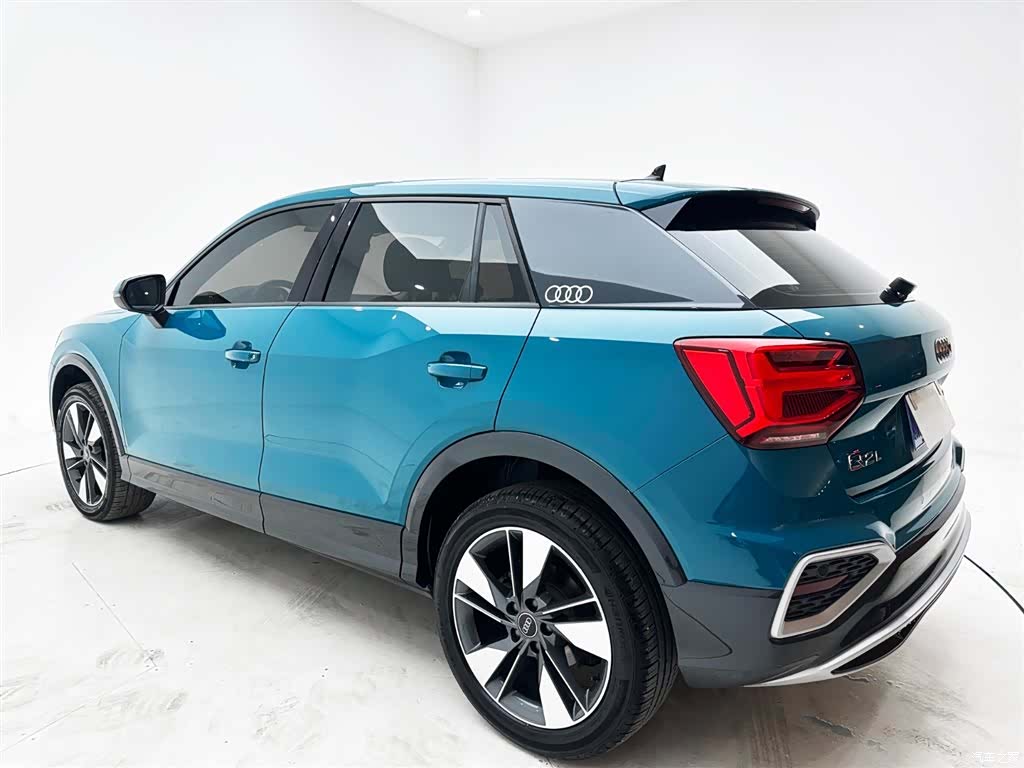 Audi Q2L, 2022 4