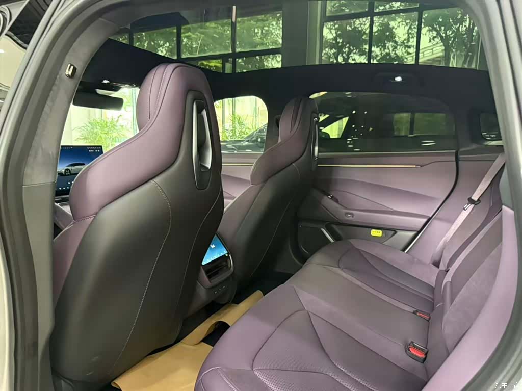 Xpeng P7, 2025 9
