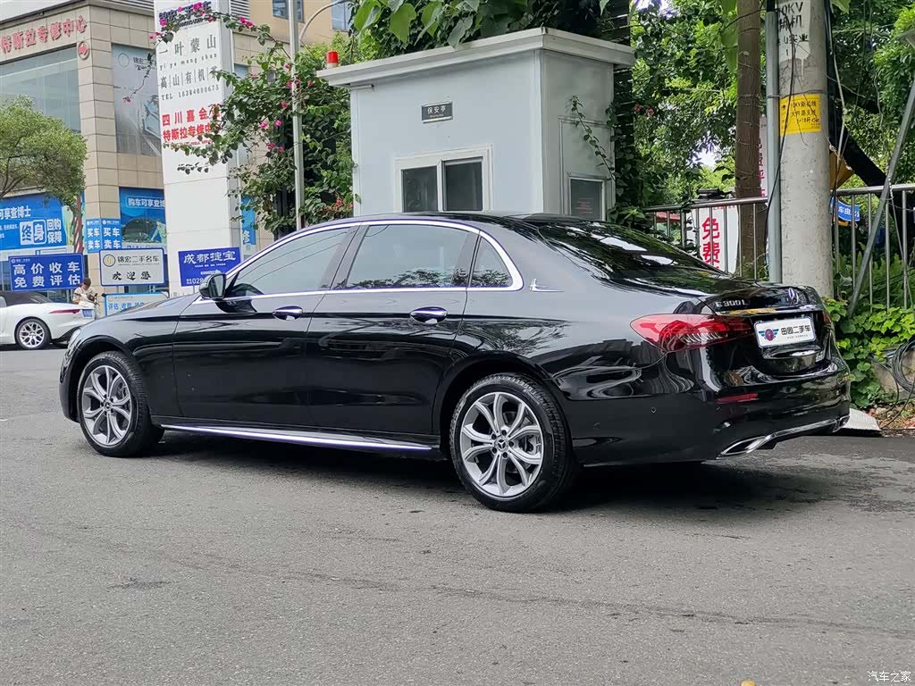 Mercedes-Benz E-Class, 2022 4
