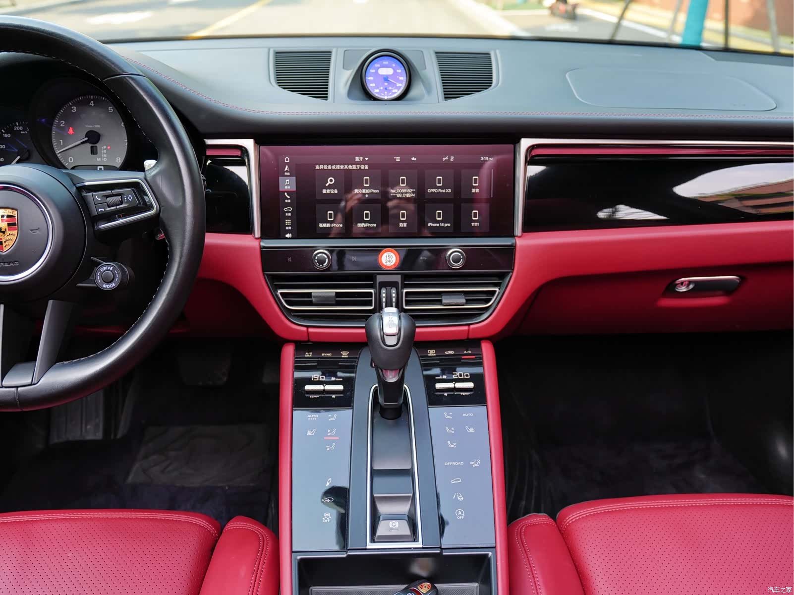 Porsche Macan, 2022 11