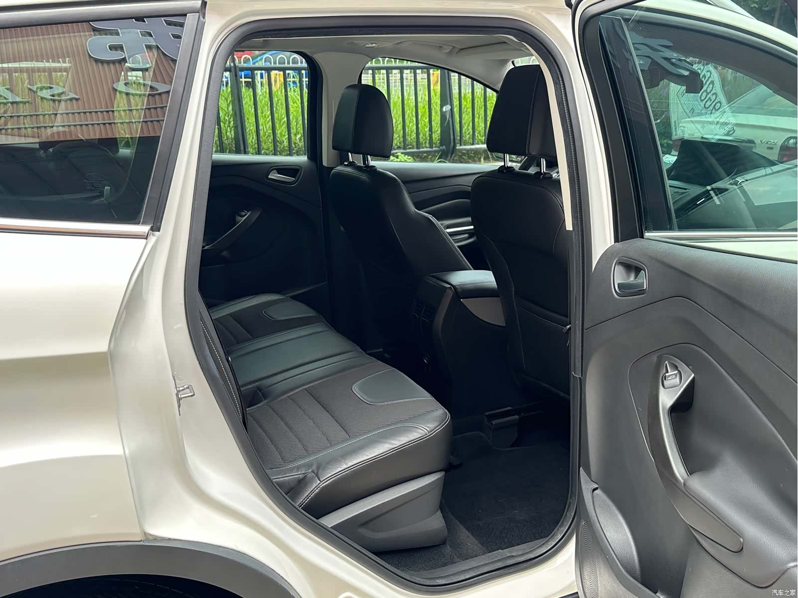 Ford Kuga, 2015 все фото