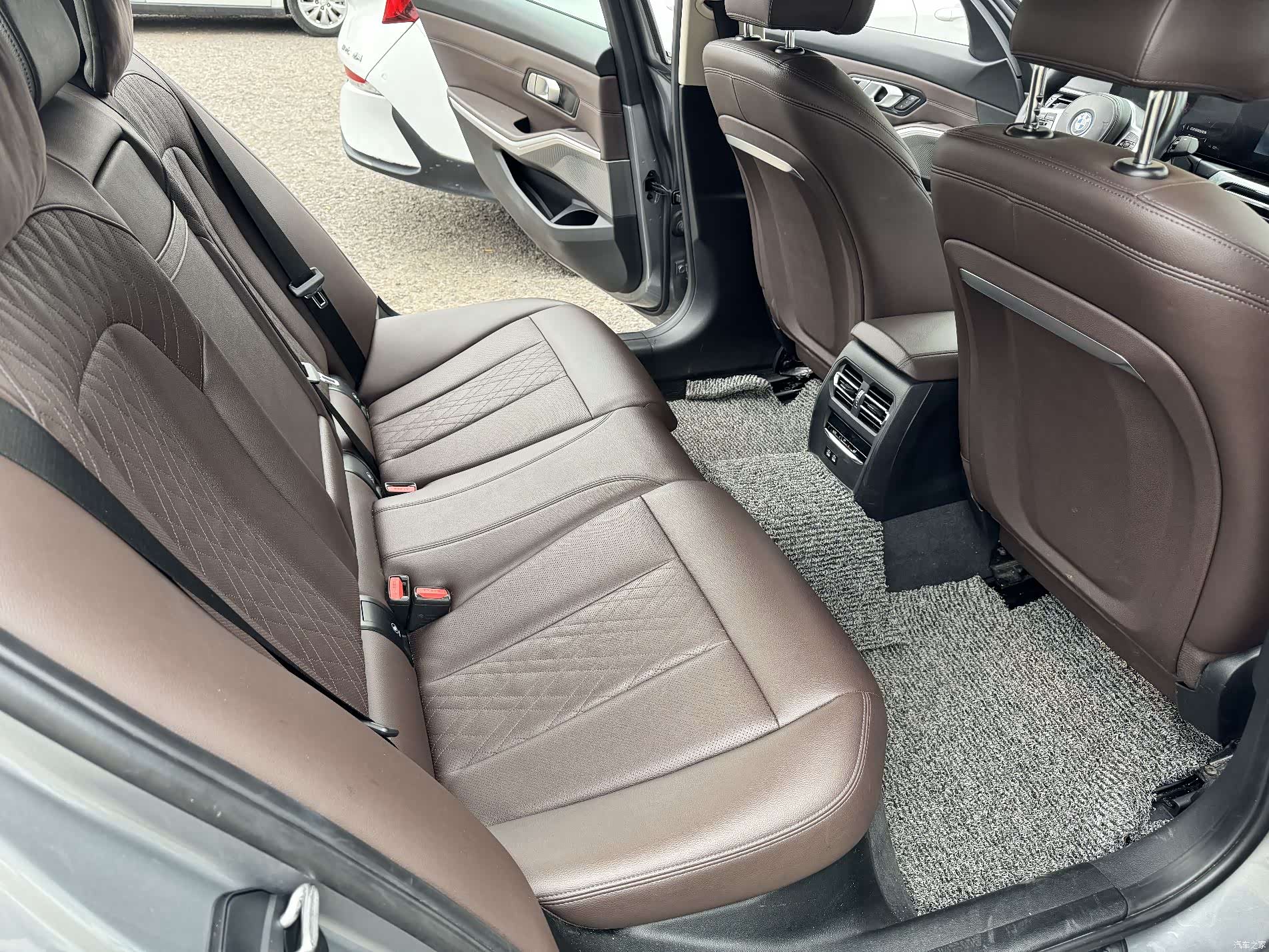 BMW i3, 2023 10