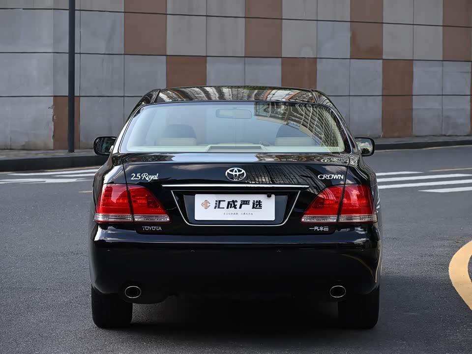 Toyota crown
