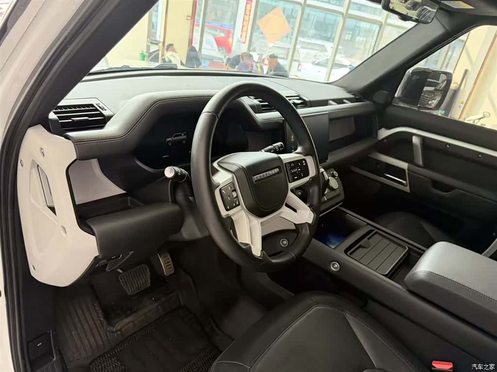 Land Rover Defender, 2023 все фото