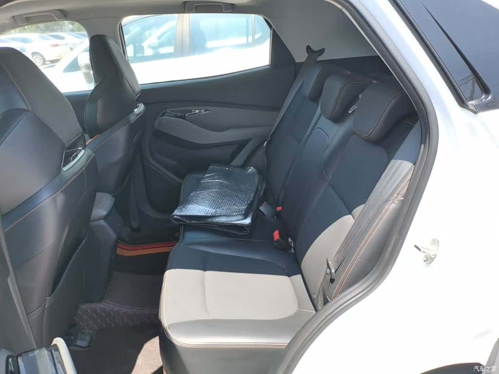 Wuling RS-3, 2020 17