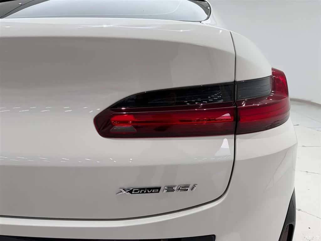BMW X4, 2023 10