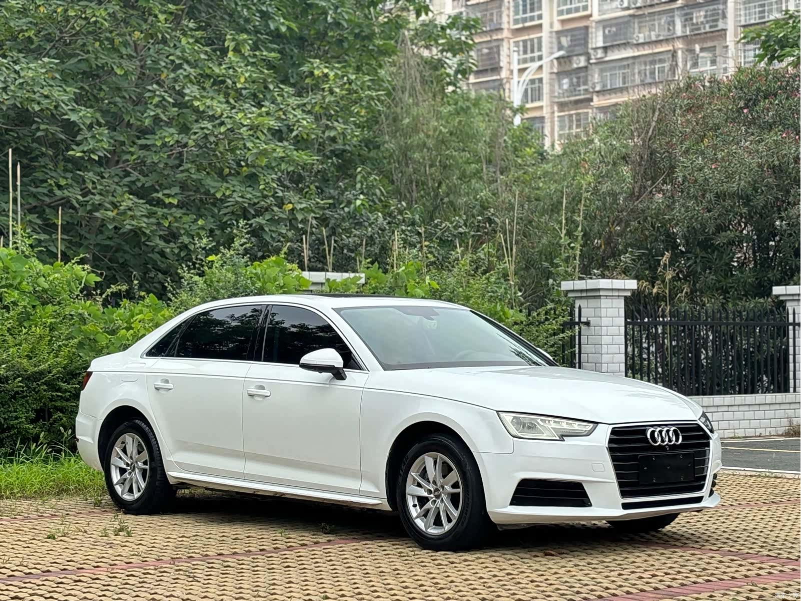 Audi A4L, 2017 3
