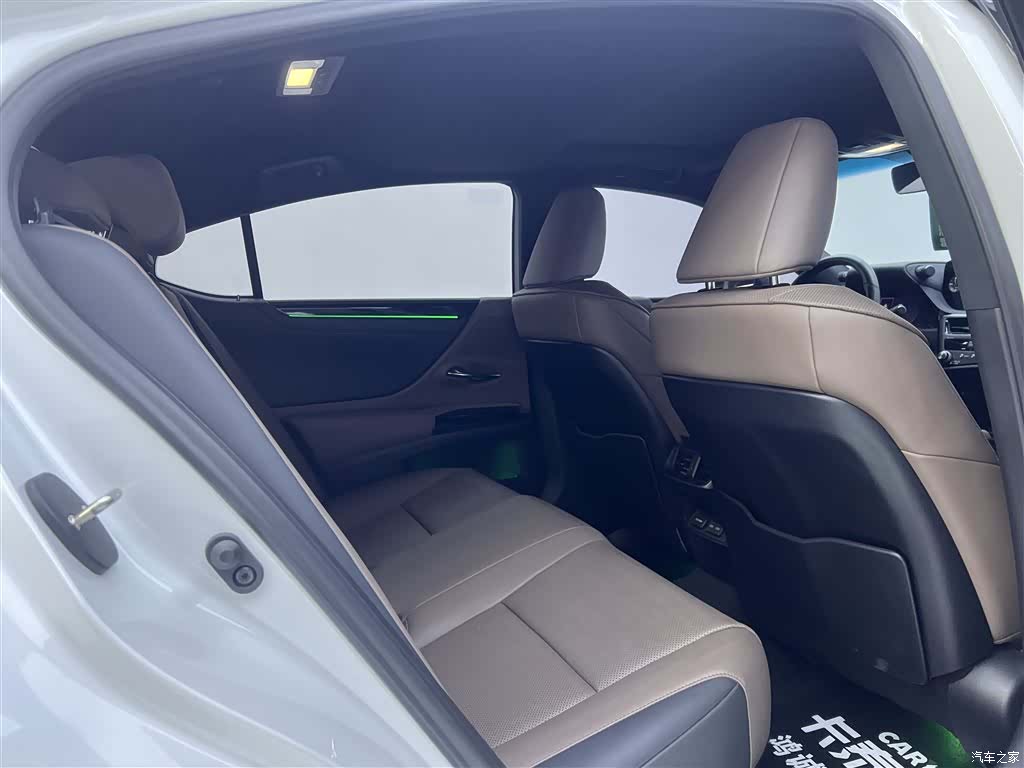 Lexus ES, 2024 24