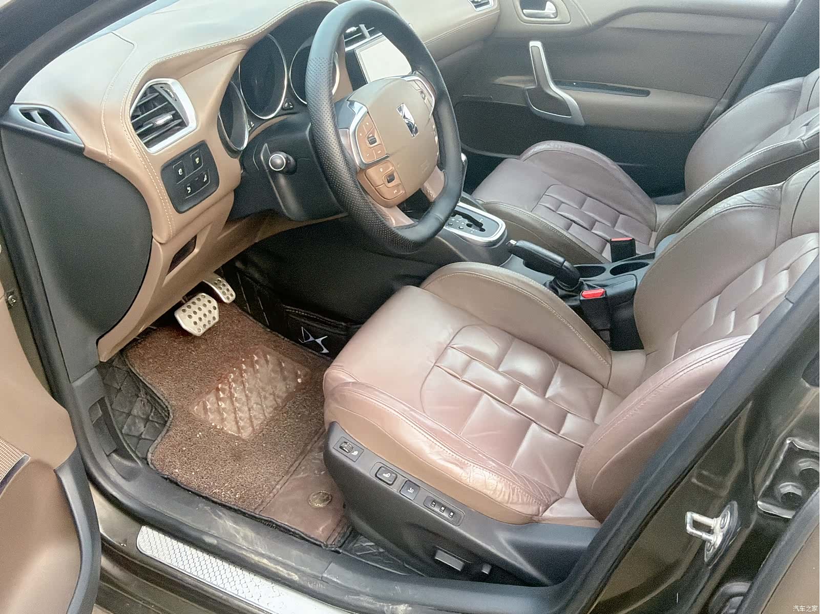 DS 4, 2014 6