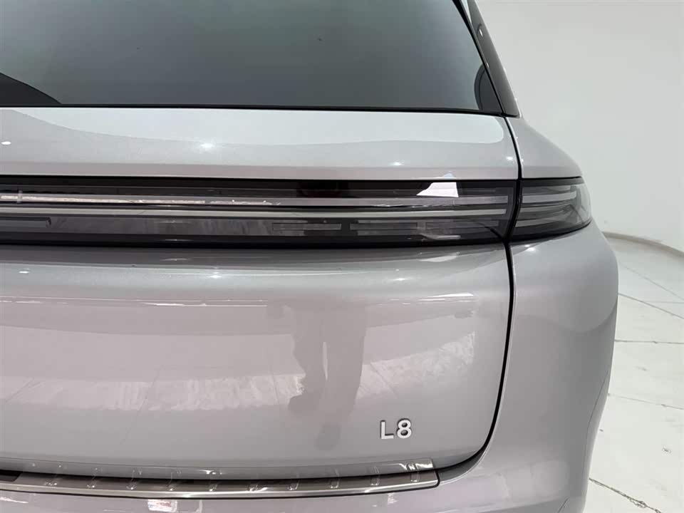 Li Auto Ideal L8