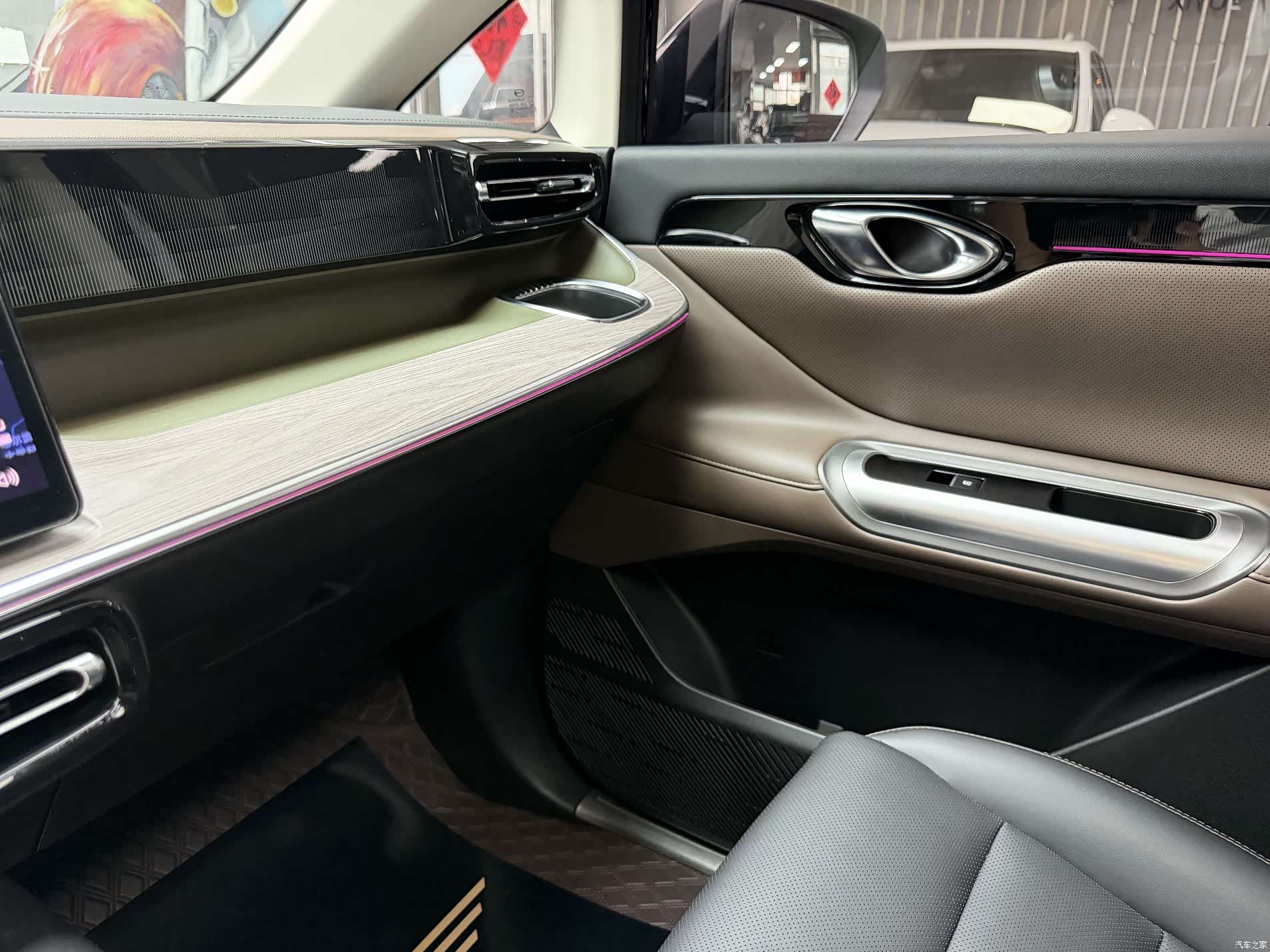 Trumpchi E8, 2024 15