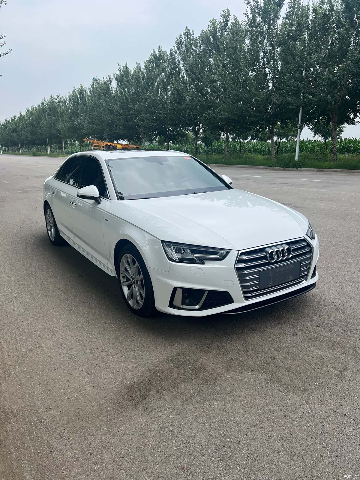 Audi A4L, 2019 1