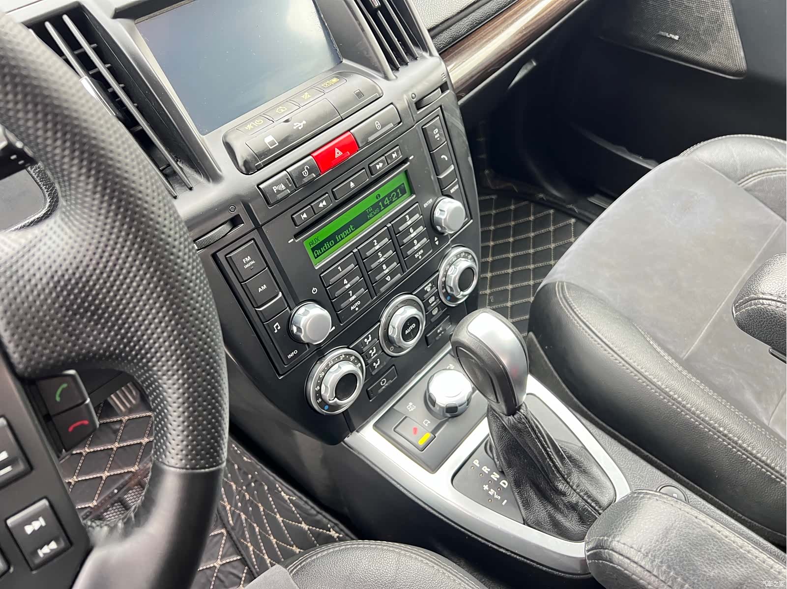 Land Rover SD4, 2011 9