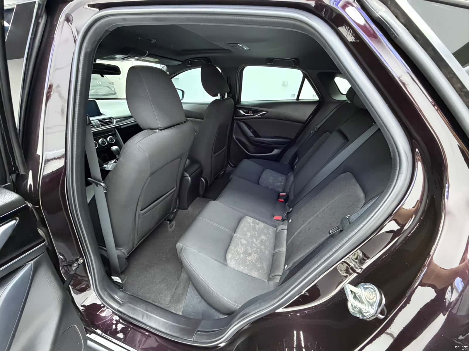 Mazda CX-4, 2023 16