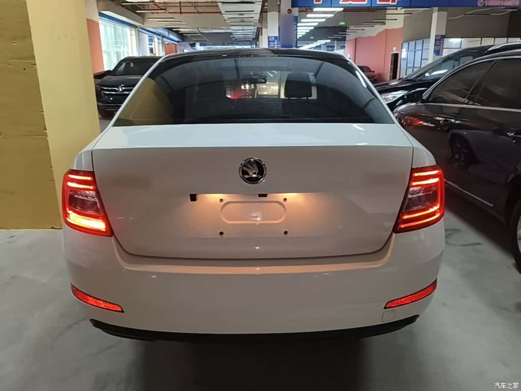 Skoda Octavia, 2015 6