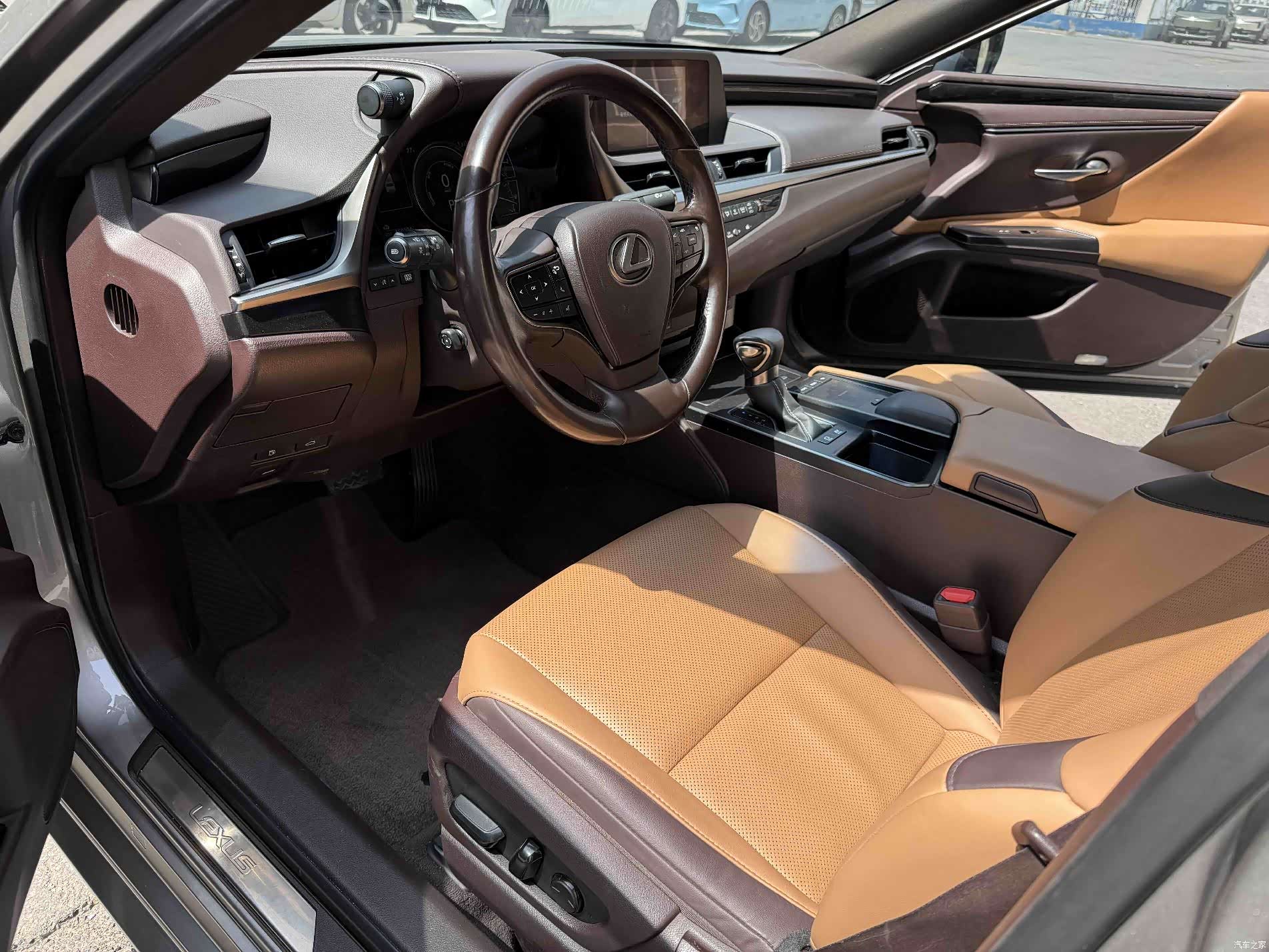 Lexus ES, 2019 6