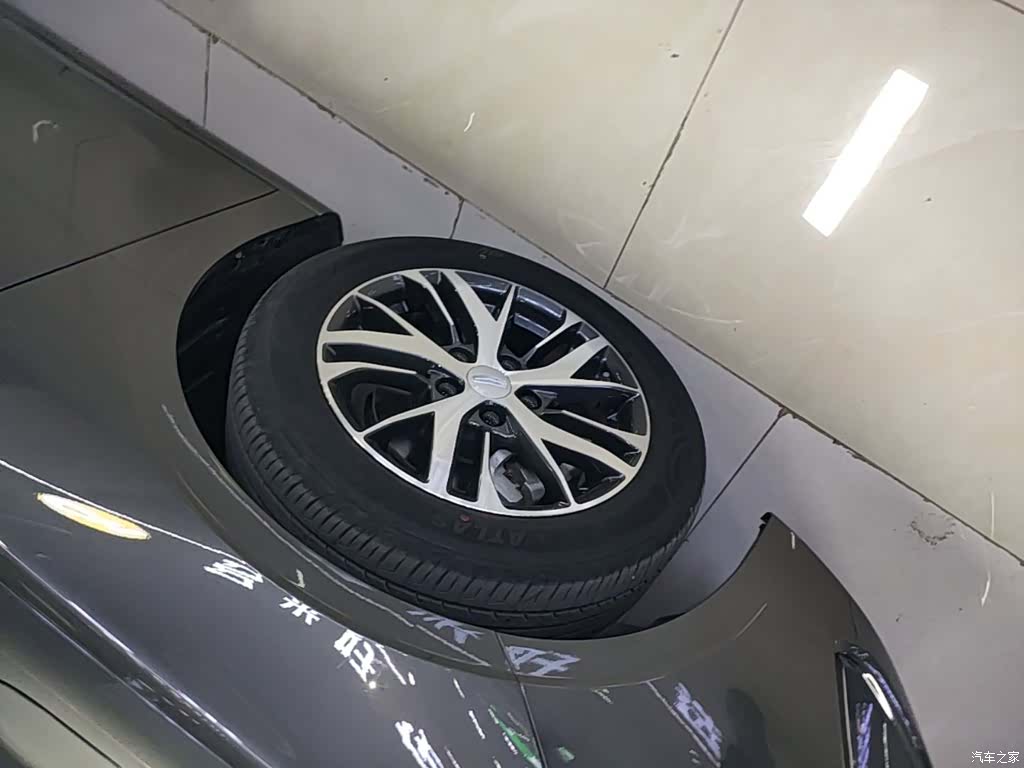 Geely Emgrand, 2023 23