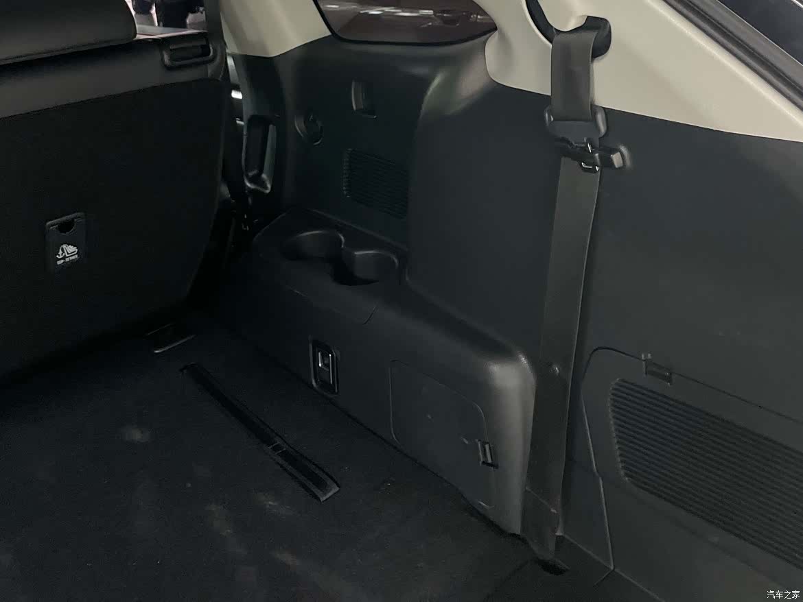 Toyota Highlander, 2022 21