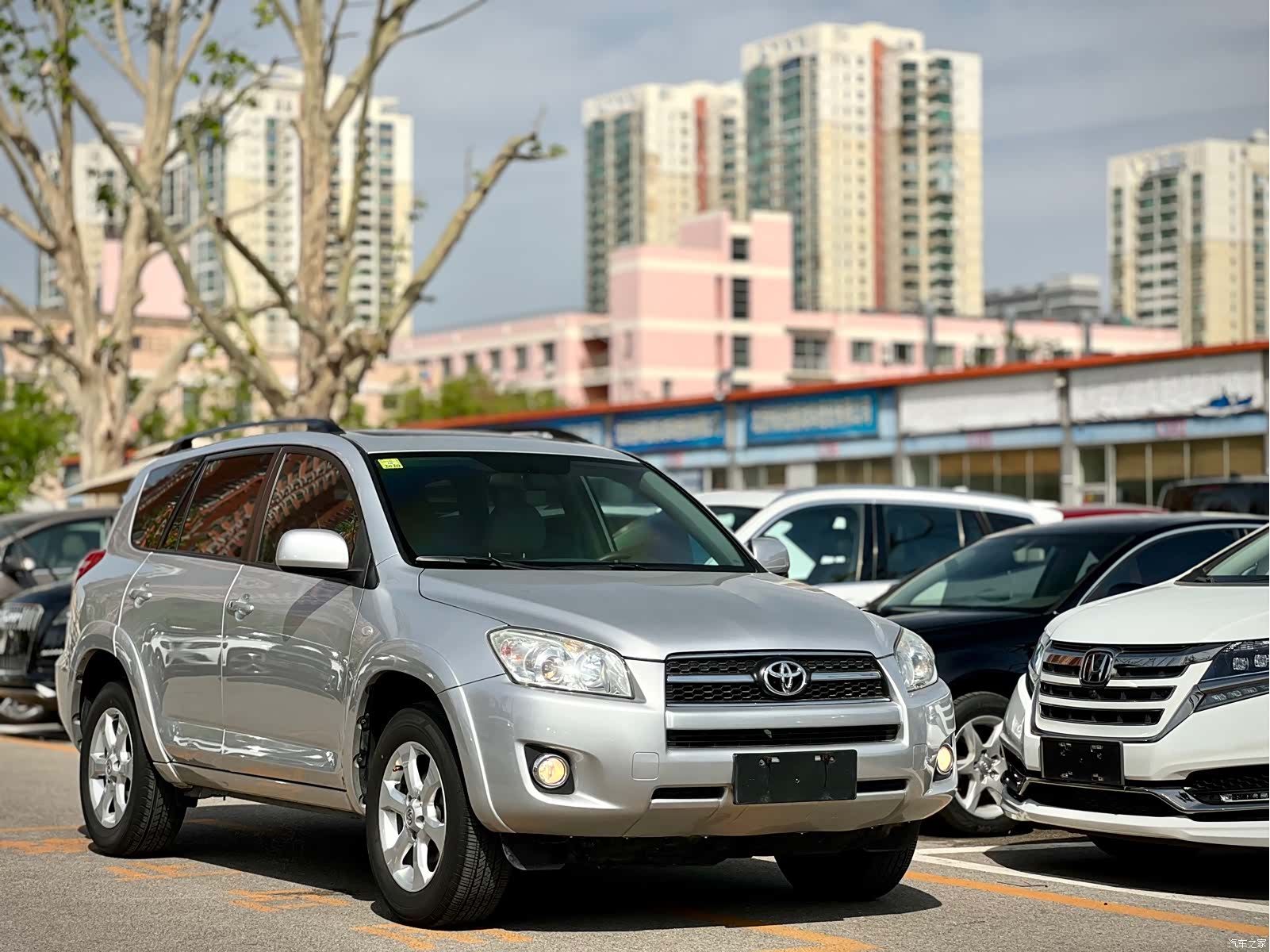 Toyota RAV4, 2010 3