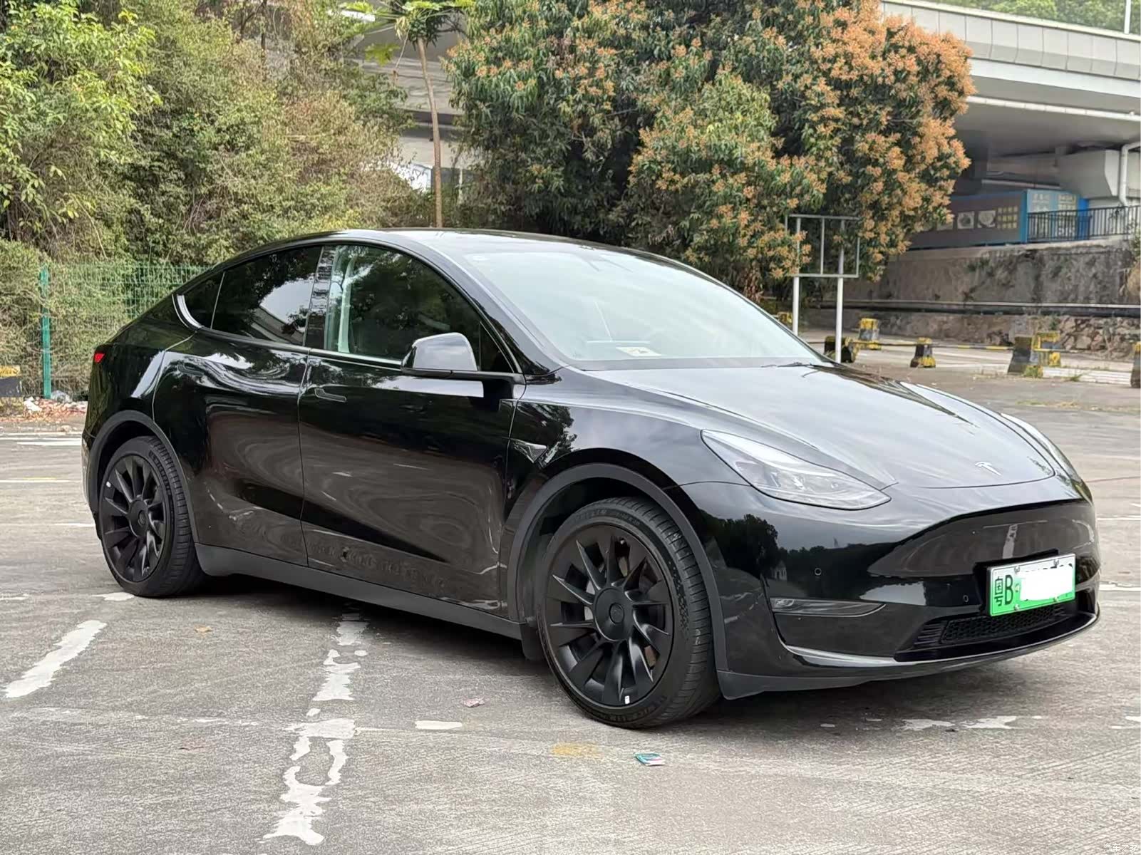 Tesla Model Y, 2022 3