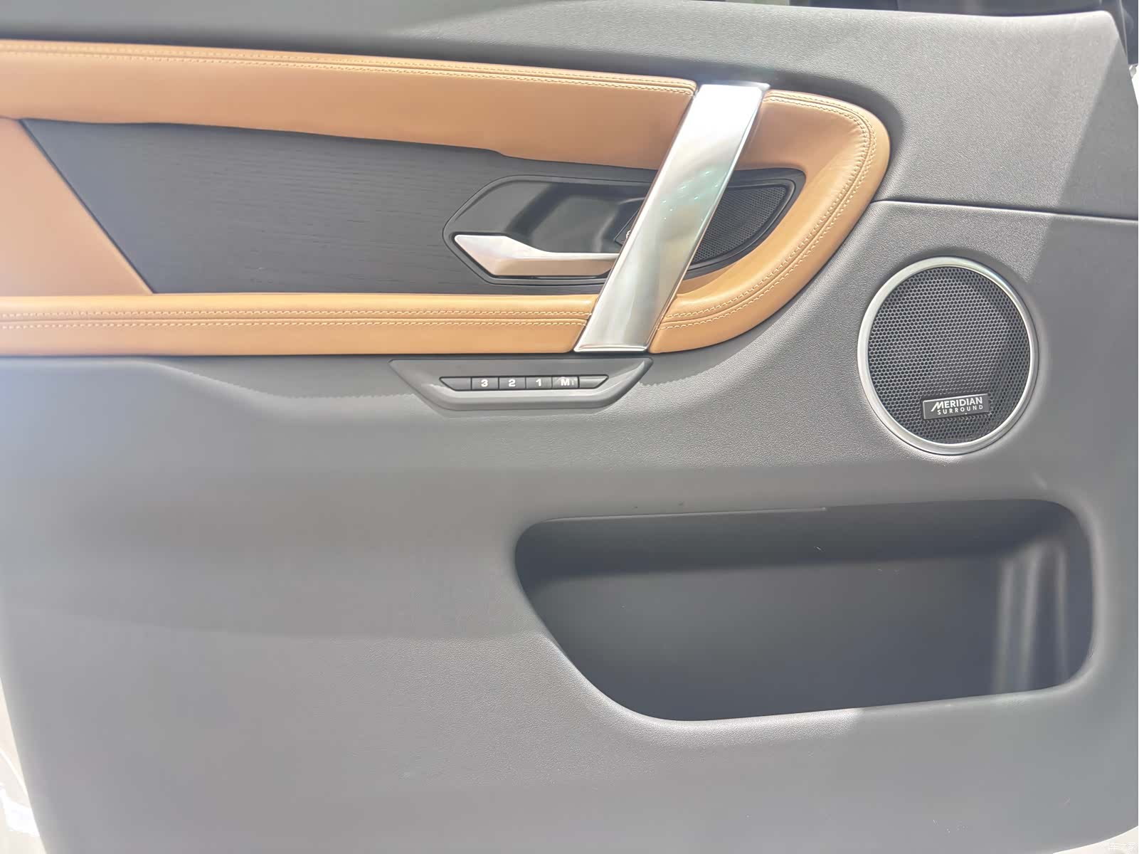 Land Rover Discovery, 2024 6