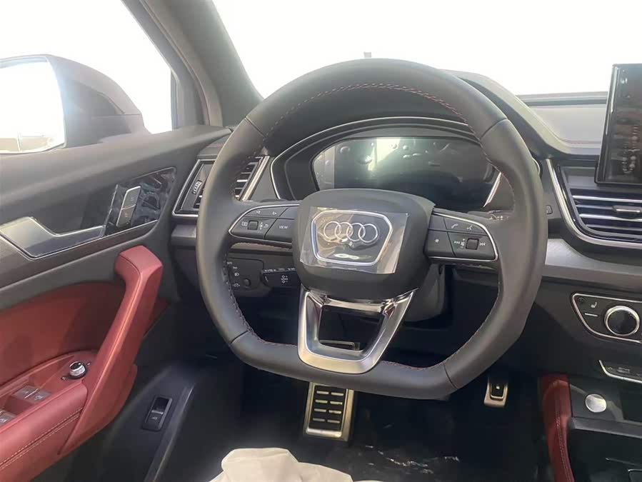 Audi Q5L 2025, фото 12