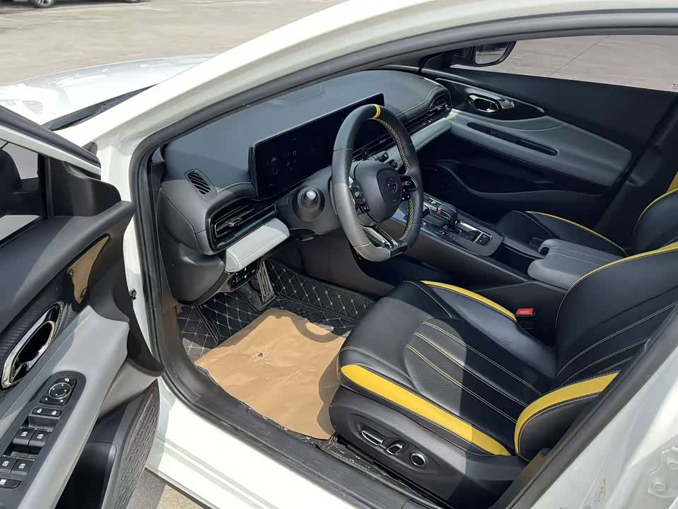 Trumpchi Shadow Leopard