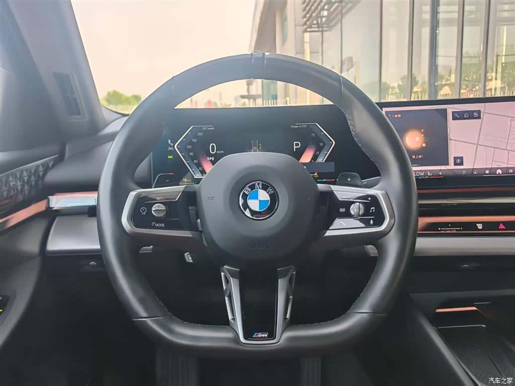 BMW 5 Series, 2025 все фото