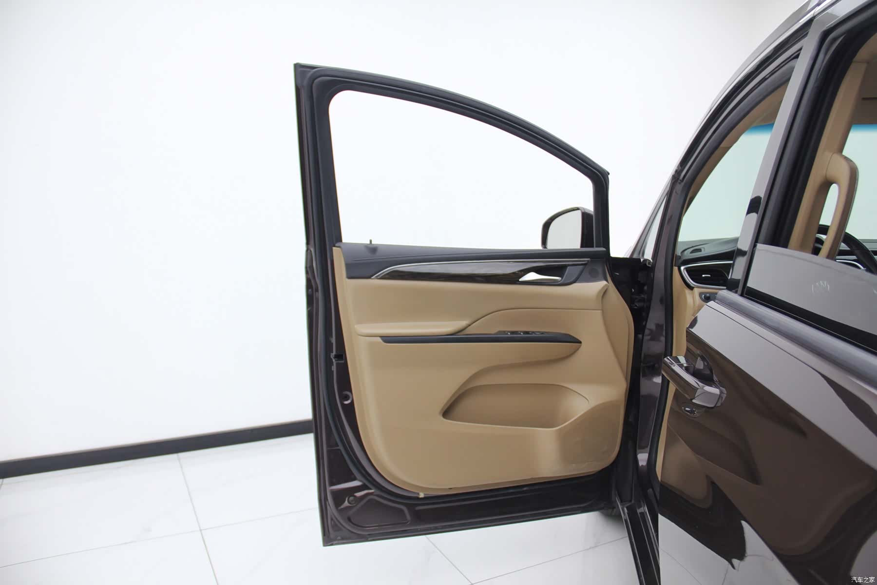 Buick GL8, 2017 11