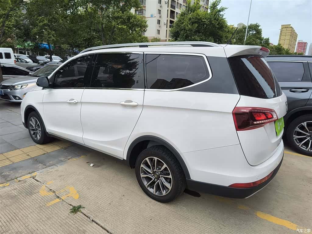 Wuling 730, 2019 все фото