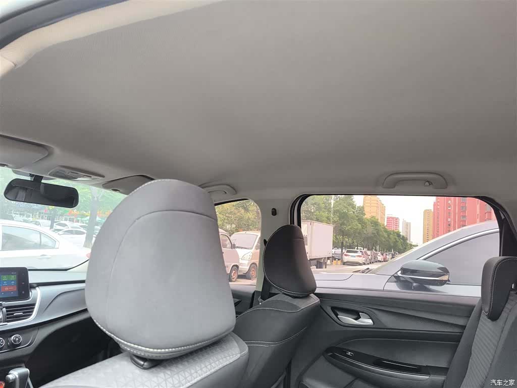 Wuling 730, 2019 18