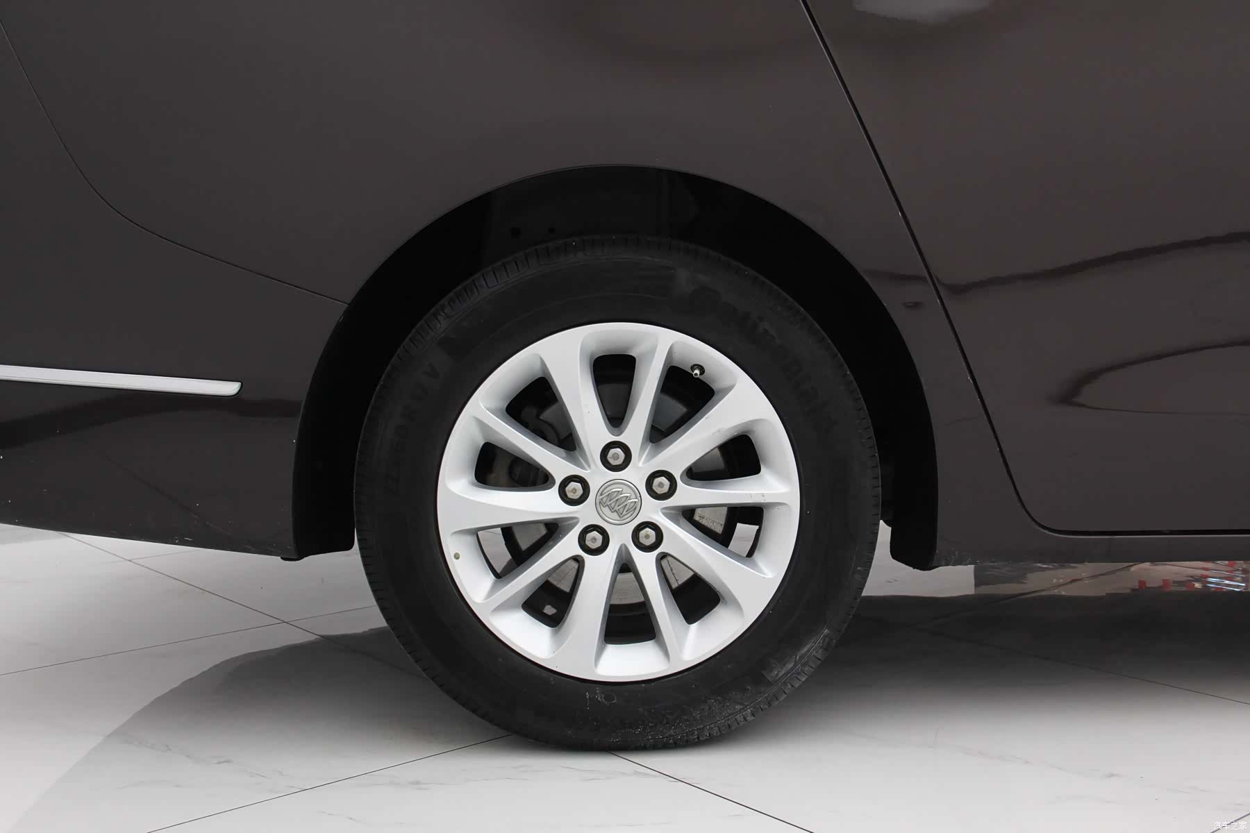 Buick GL8, 2017 13