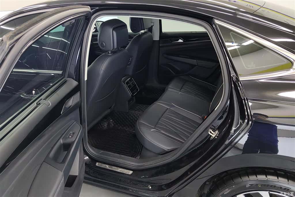 Volkswagen Passat, 2022 11