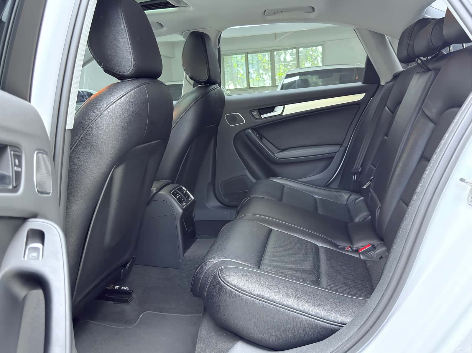 Audi A4L, 2015 4