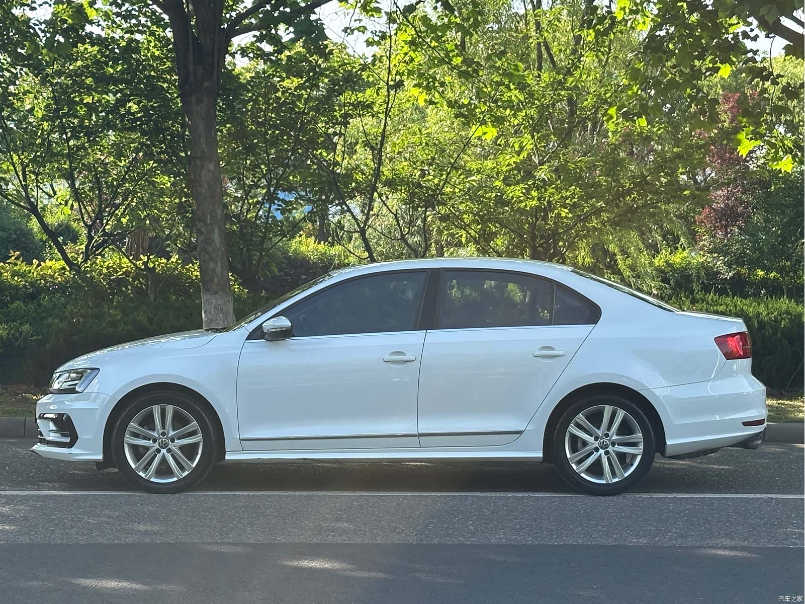 Volkswagen Sagitar, 2019 4