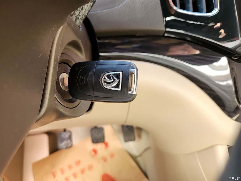 Wuling 730, 2015 9