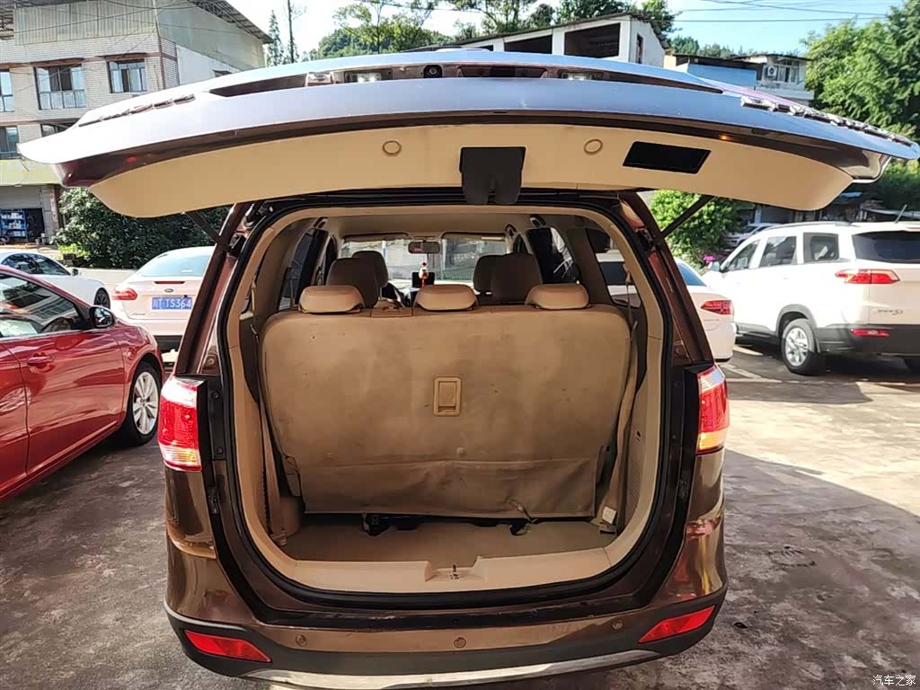 Wuling 730, 2015 19