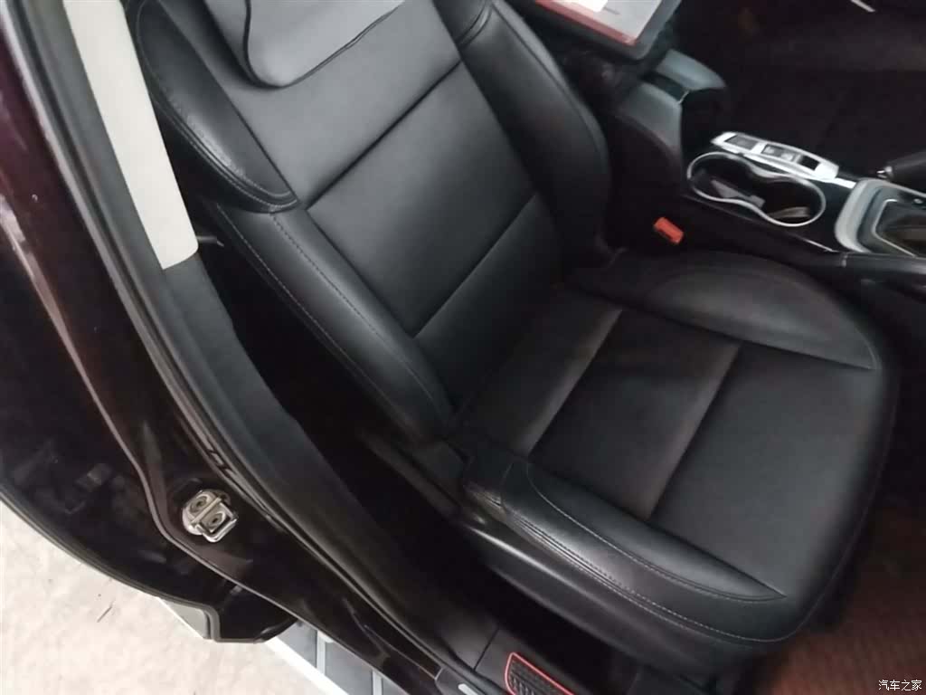 Zotye SR7, 2016 25