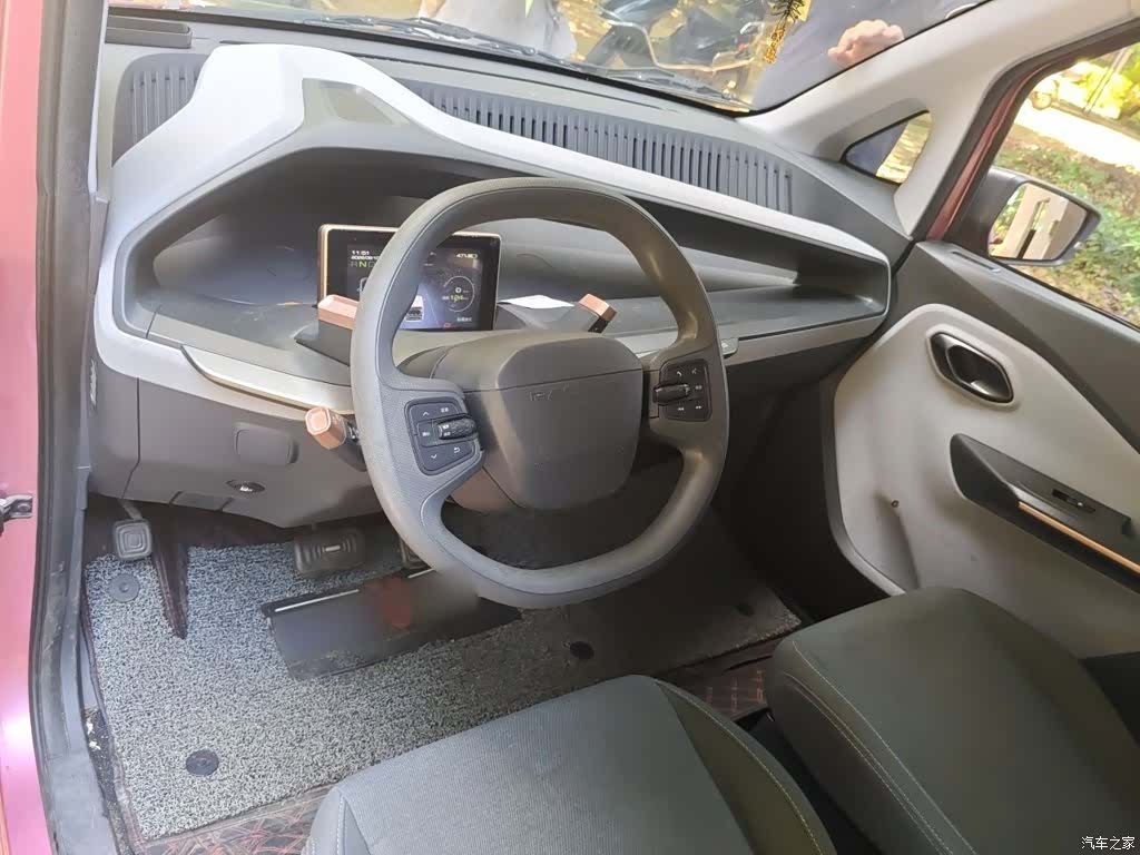 Wuling E200, 2020 13
