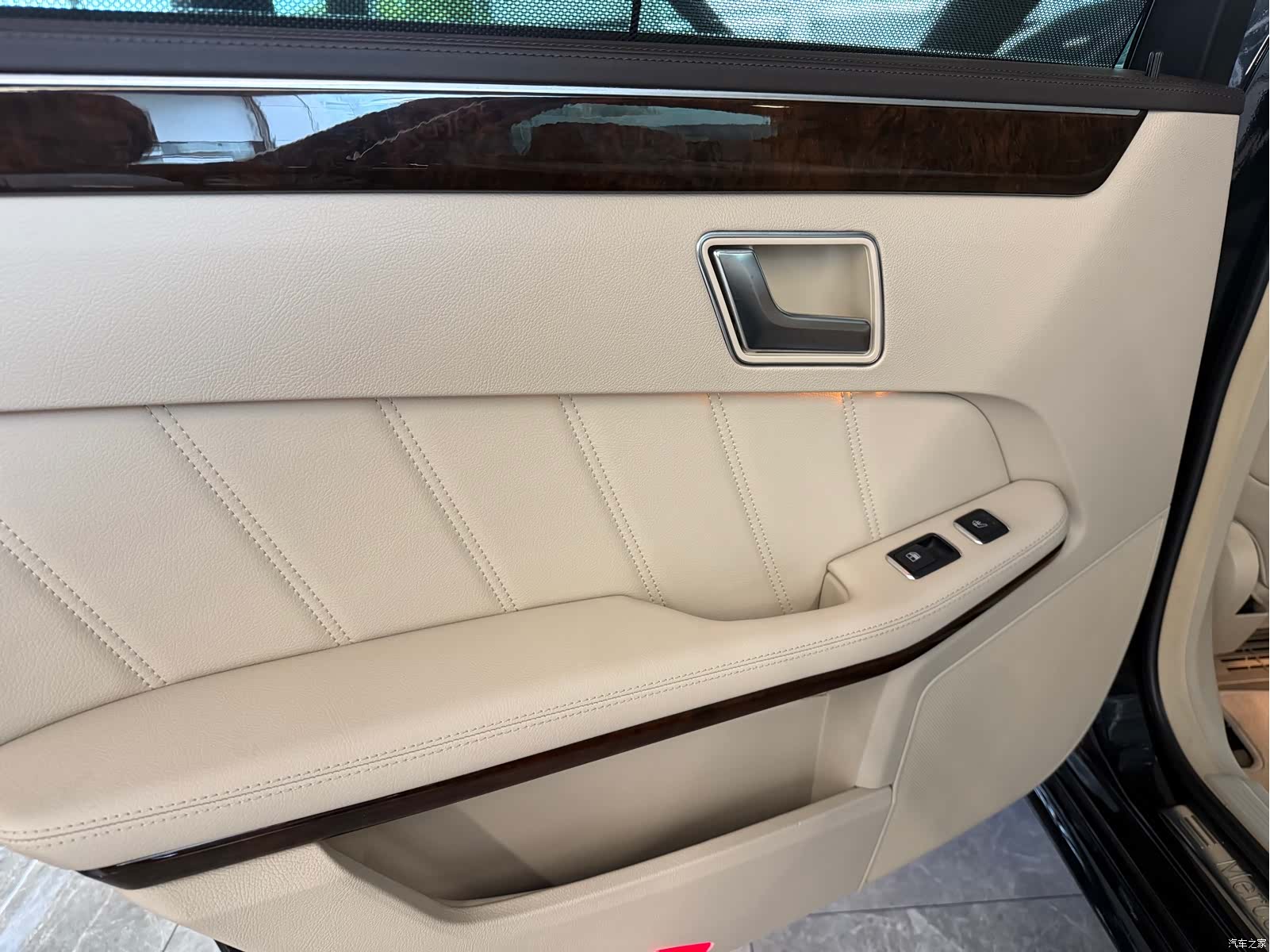 Mercedes-Benz E-Class, 2015 13